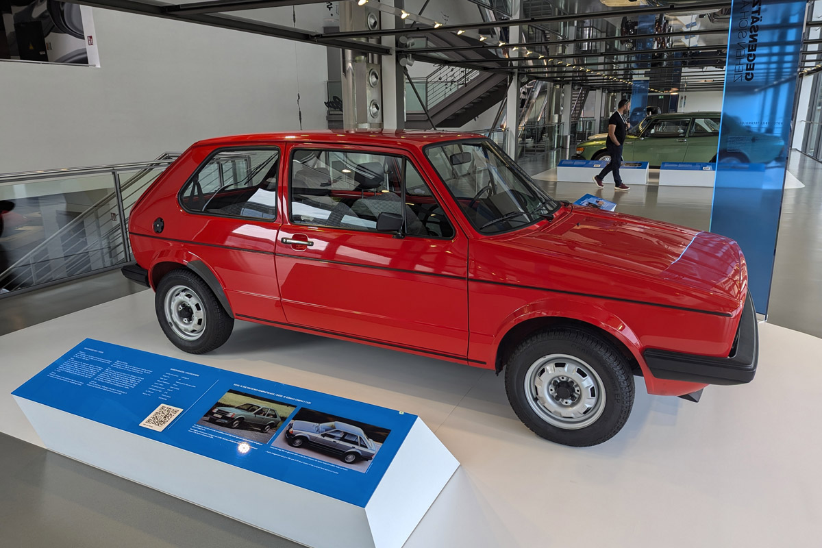 La Golf a été la première véritable compacte à introduire une motorisation diesel fiable. Elle a récidivé en proposant un turbo diesel dès 1982